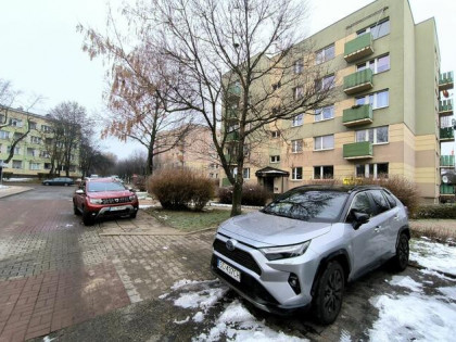Dwupokojowe na parterze z balkonem w dzielnicy Tysiąclecie