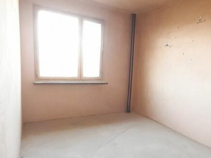 Kawalerka do remontu na Piekarach