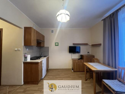 Przytulna kawalerka z parkingiem - Przymorze Małe