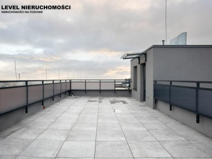 Elzam Tower Premium M4 z tarasami