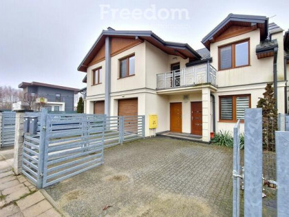 Segment w zabudowie szeregowej ul. Fieldorfa