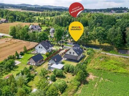 Dom Bęczyn gm. Brzeźnica, Główna