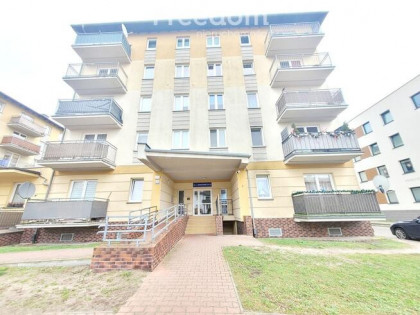 Przytulna kawalerka na sprzedaż do aranżacji.