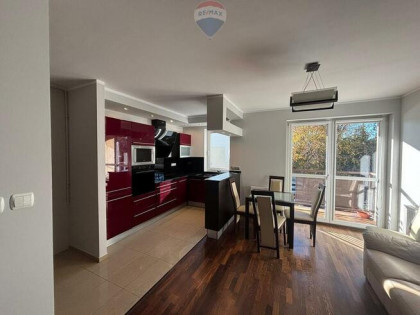 Dwupoziomowe | 4-pokojowe | Żmigrodzka