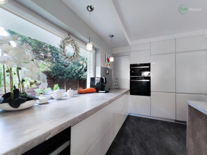 Bliźniak z garażem -świetna lokalizacja