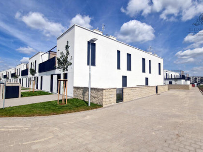 Mieszkanie Atrialne 82,48m2+ogr.38,58m2+ taras22,12m2+kom.lok5,13 + mp/ Jagodno