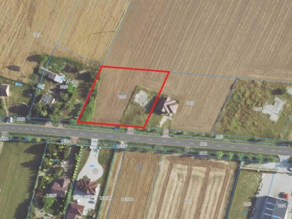 Działka budowlana o powierzchni 3000m2 z rozpoczęta budową D