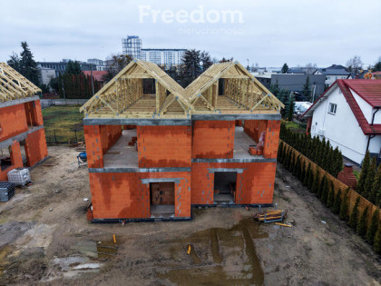 Kameralne osiedle - Stara Iwiczna