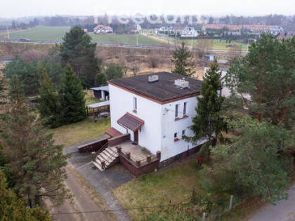 Dom z lat 70 w świetnej lokalizacji