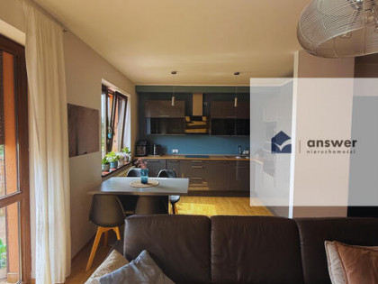 Przestronne mieszkanie z dużym balkonem i piwnicą