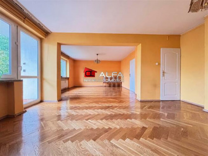 Dom Świdnica, Wschodnia