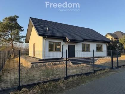 Parterowy dom w Wołuszewie w stanie deweloperskim