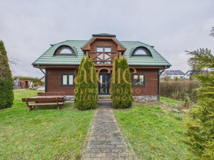 Drewniany dom z ogrodem twoja nowa bajka!