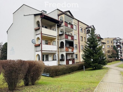 Jasne 4-pokojowe mieszkanie z balkonem