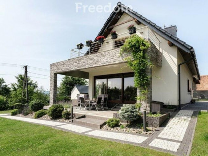 Komfortowy dom na działce 10 ar w Kobylcu!