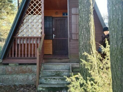 Wynajmę działkę letniskową z drewnianym domkiemw Jachrance
