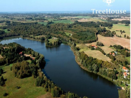 Komfortowy dom na jeziorem w malowniczej okolicy