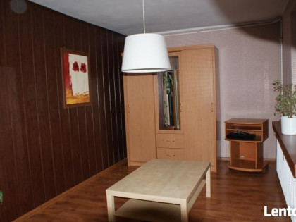Wynajmę pokój w mieszkaniu 4 pokojowym lub 3 pokoje..