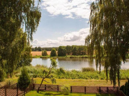 Dom nad jeziorem, Czerminek koło Kalisza | widok