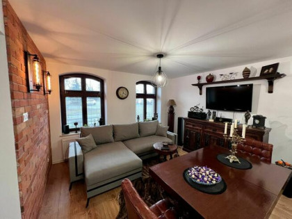 Klimatyczna kawalerka w odrestaurowanej kamienicy