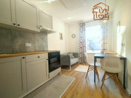 Wynajmę jasne 2 pokoje, pet friendly, Skarbnika 21