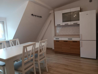 Wynajmę mieszkanie 3 pokoje, Kolejowa 20