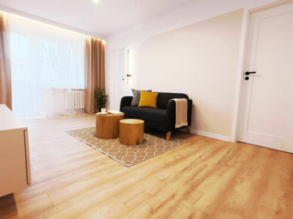 3 pokoje po generalnym remoncie + Oddzielna kuchnia + AGD