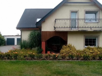 Sprzedam 10-letni dom w Romanowie Górnym, gmina Czarnkow