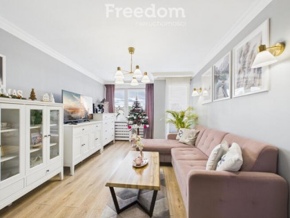 3-pokojowe mieszkanie z klimatyzacją i loggią