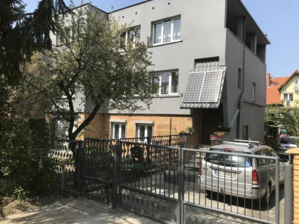 DUŻY DOM WOLNOSTOJĄCY Z POTENCJAŁEM NA DZIAŁALNOŚĆ