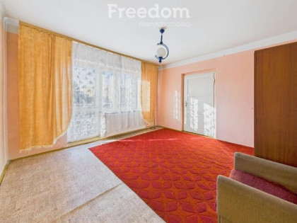 Dom wolnostojący z garażem w spokojnej okolicy