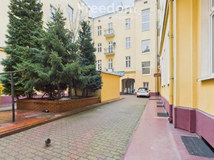 Prestiż bez hałasu. 60m², balkon, CO miejskie.