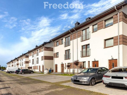 Dwupoziomowe mieszkanie+ parking 2 samochody