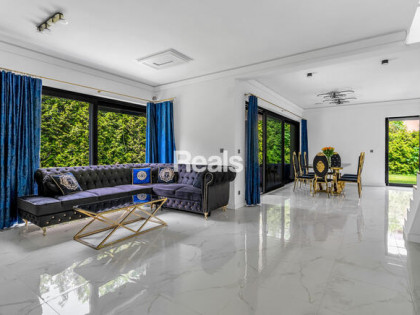 Nowoczesny Dom  blisko WKD.