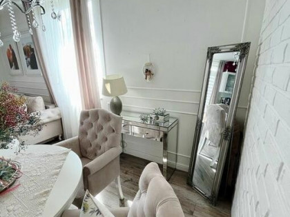 3 pokoje, ogródek 80 m² – gotowe do zamieszkania