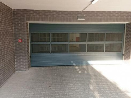 Duży garaż przy pl.Jana Pawła II