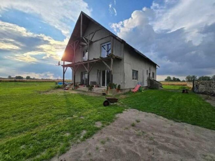 Duży Dom z dużą działką 4500m²