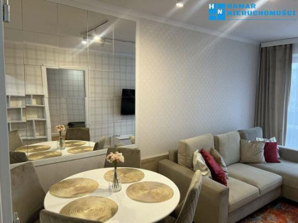 Salon, dwie sypialnie, oddzielna kuchnia