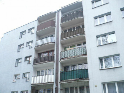 mieszkanie 3-pokojowe z centralnym na 1 piętrze. Balkon