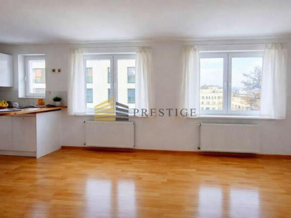 Dwa poziomy, 90m2 koło Parku Łazienkowskiego