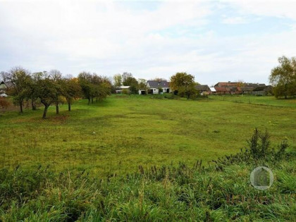 Działka z WZ na dom i budynek gospodarczo-garażowy