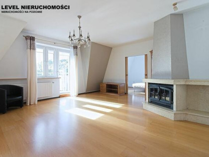 Duże mieszkanie czteropokojowe