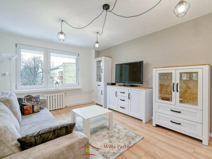 Os. Kolorowe, 2 oddzielne pok., po remoncie, loggia, winda