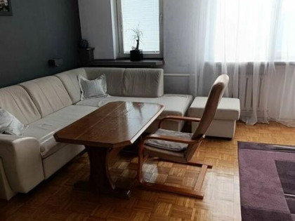 Komfortowe mieszkanie z balkonem – Pruszków