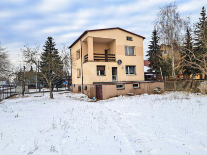 Dom 150 m², 6 pokoi, działka 999 m² – Skarżysko