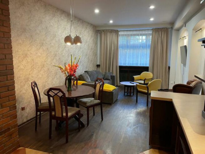 Przestronny apartament w centrum JG