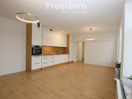 3 pokoje po remoncie z balkonem | Centrum Dąbia