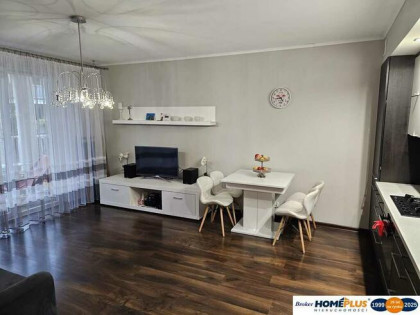 3 pokoje 54 m², centrum Radzymina, parking.