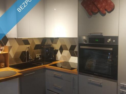 Bezczynszowe 3 pokoje z ogródkiem plus przynależne miejsce parkingowe za 35000