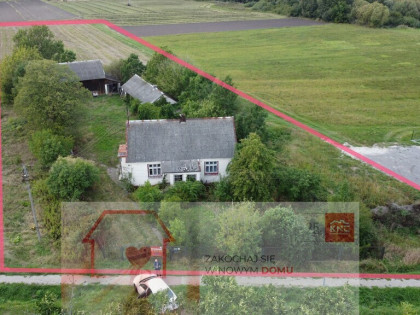 Siedlisko na dużej działce w Dobrucie gm. Orońsko.